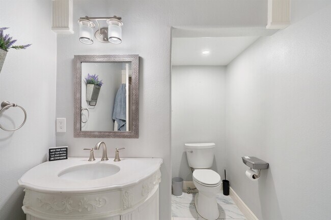 Building Photo - 817 Griner St