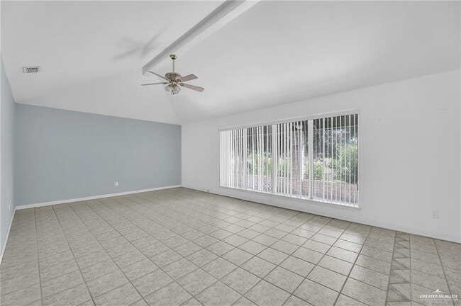 Building Photo - 20 Meadow Way Dr