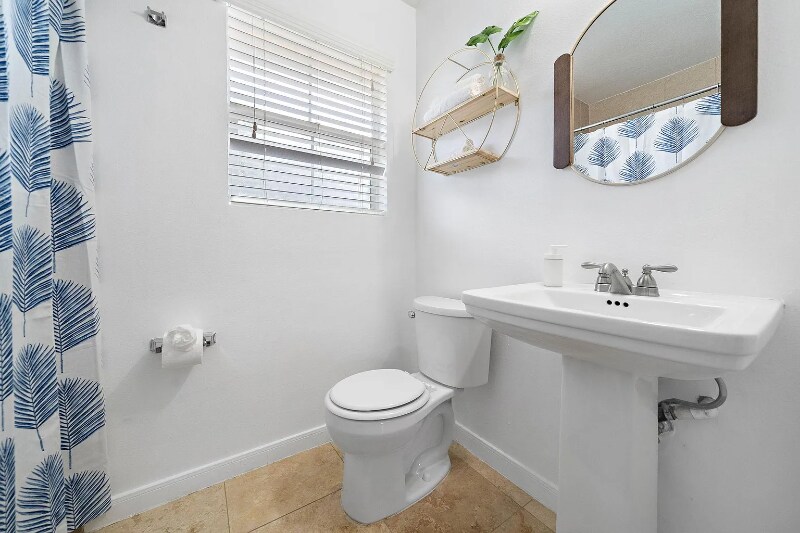 Building Photo - 3237 Rosedale St