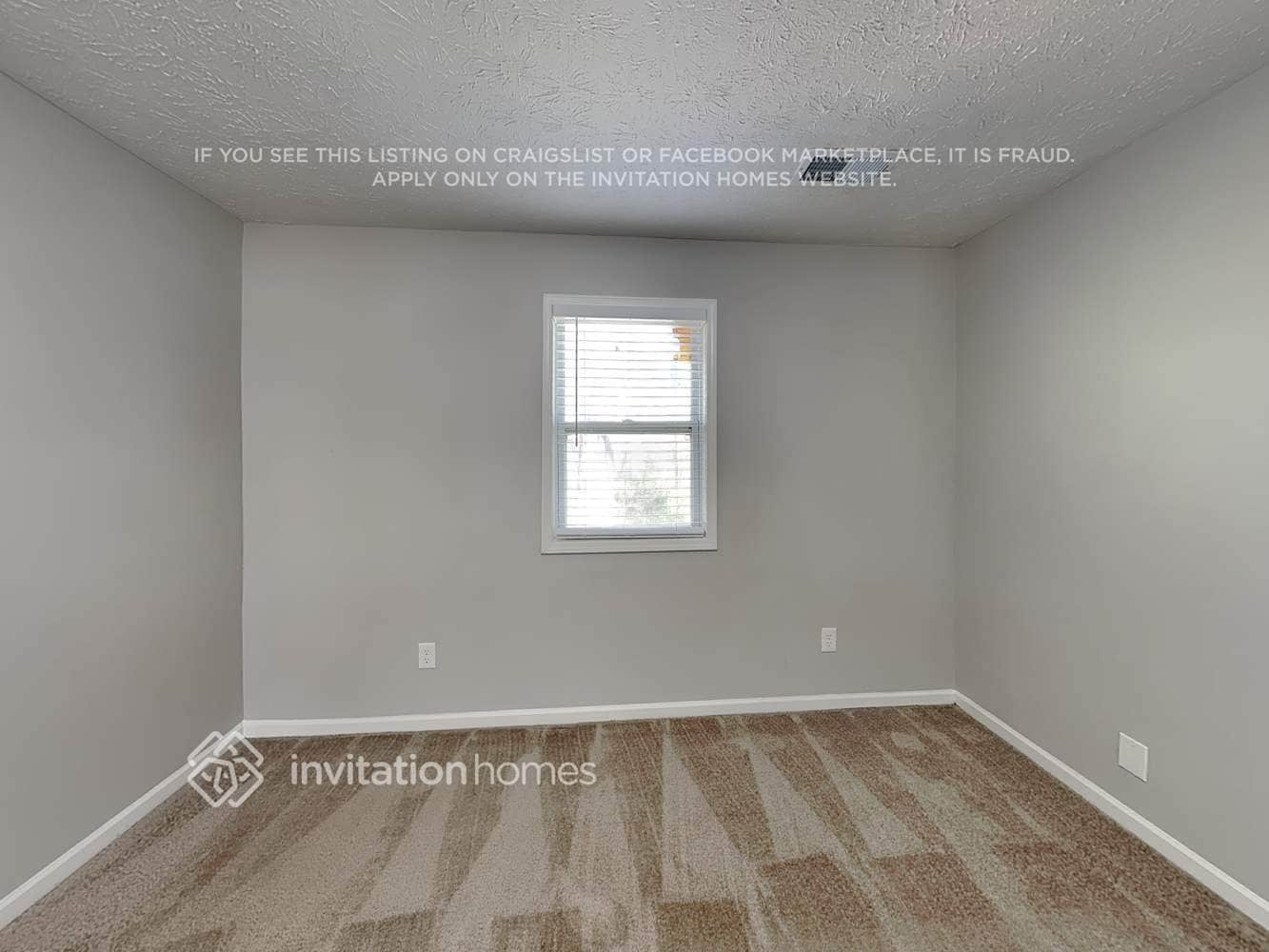 Building Photo - 1052 Autumn Crest Dr