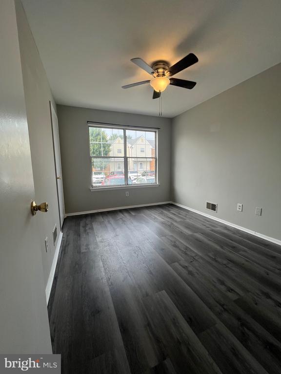 Building Photo - 815 Woodchip Rd