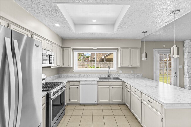 Building Photo - 8406 Windfall Ln