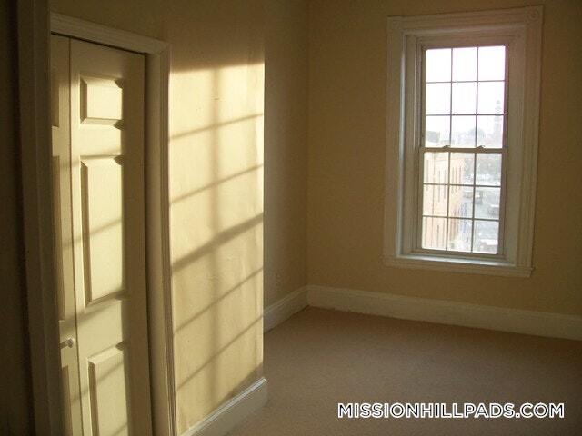 Building Photo - 1451 Tremont St