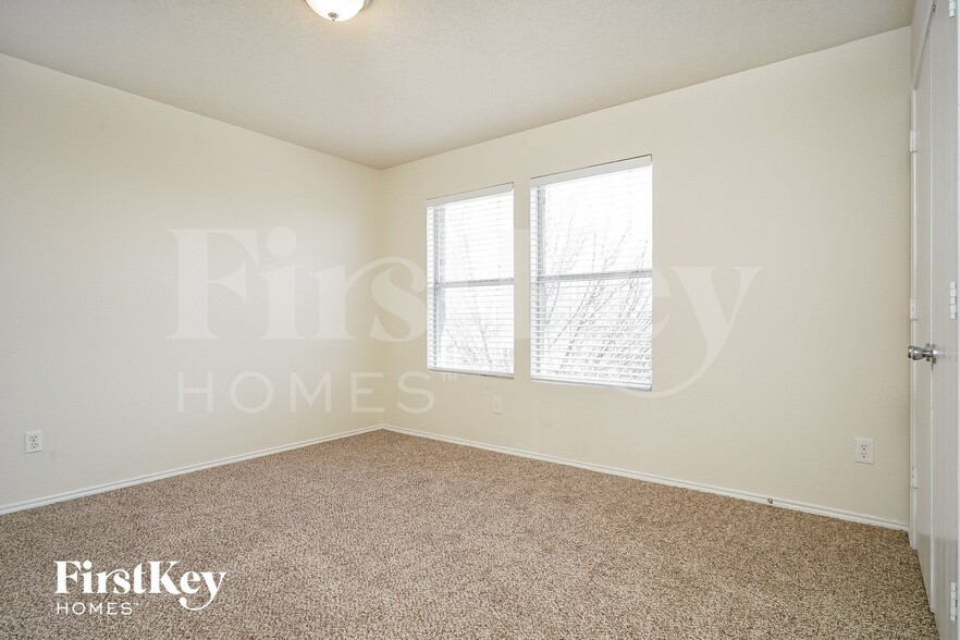 Building Photo - 1464 Greenbrook Dr