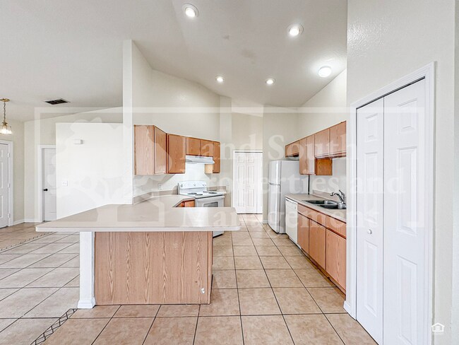 Building Photo - 7823 Sugar Pine Blvd