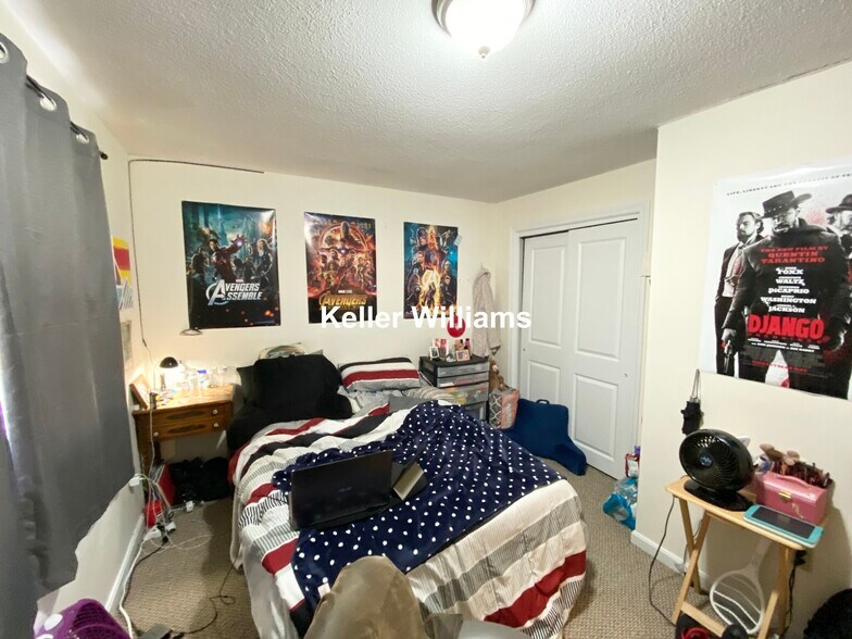 Building Photo - 41 Lawn St