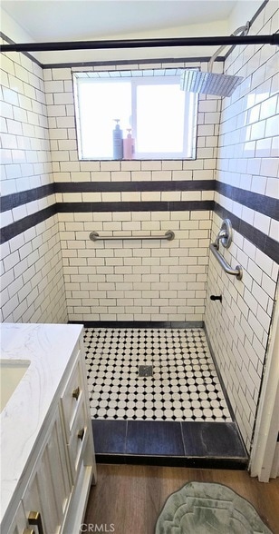 Building Photo - 5747 Jefferson Ave