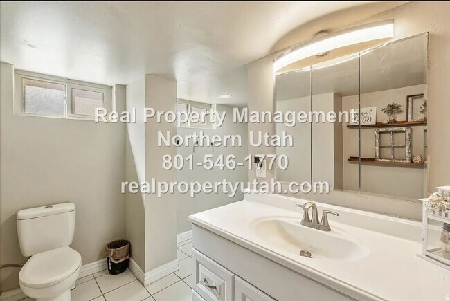 Building Photo - 6075 S 2125 W