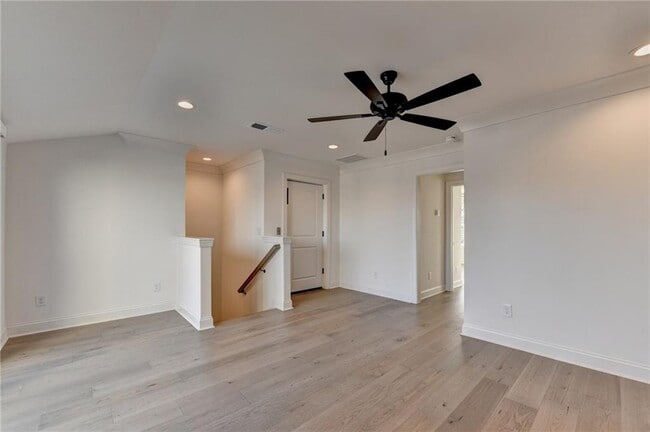 Building Photo - 435 Mayfair Ct