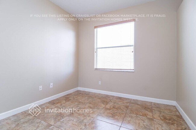 Building Photo - 2102 Drive Way