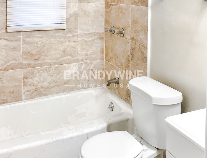 Building Photo - 6043 Park St