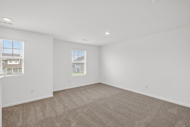 Building Photo - 4909 Russell David Dr