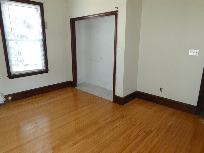 Building Photo - 63 Emerald St