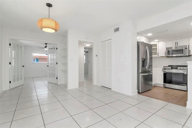 Building Photo - 3514 Gulf Blvd