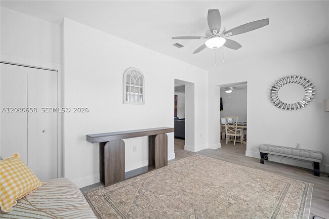 Building Photo - 836 NW 33rd Ave