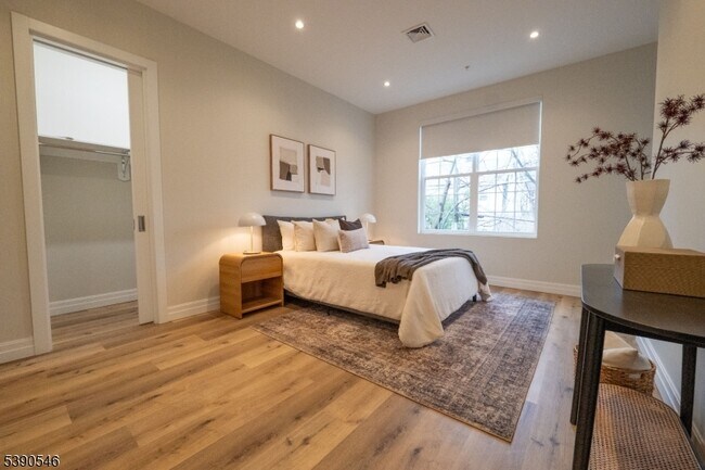 Building Photo - 1722 Springfield Ave