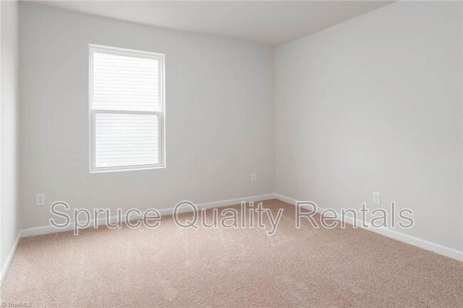 Building Photo - 2232 Balmore Ave