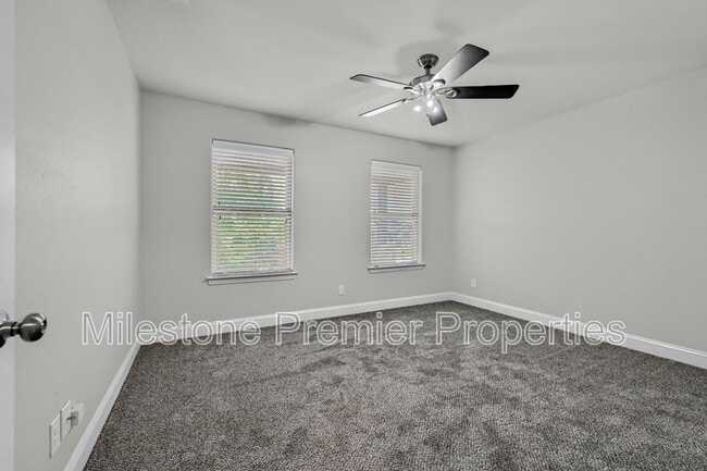 Building Photo - 3418 Ballam St