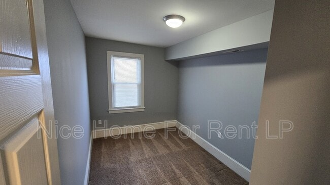 Building Photo - 64 Simpson Ave