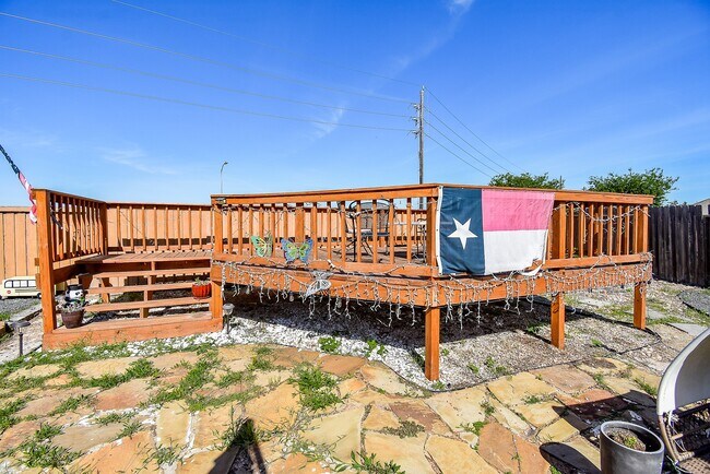 Building Photo - 7206 Highland Chase Dr