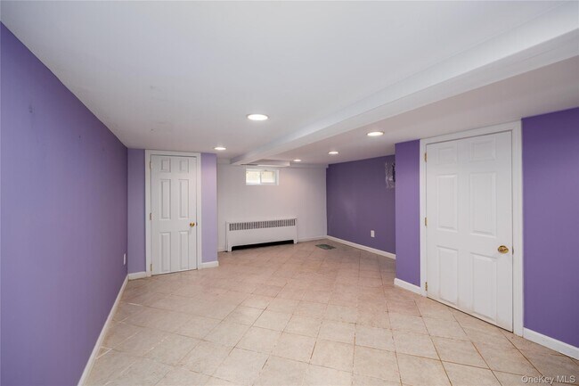 Building Photo - 3418 Oceanside Rd