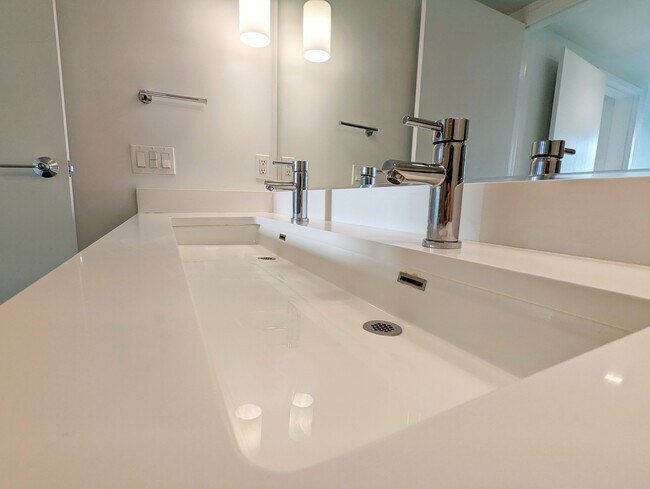 Building Photo - 1300 22nd St