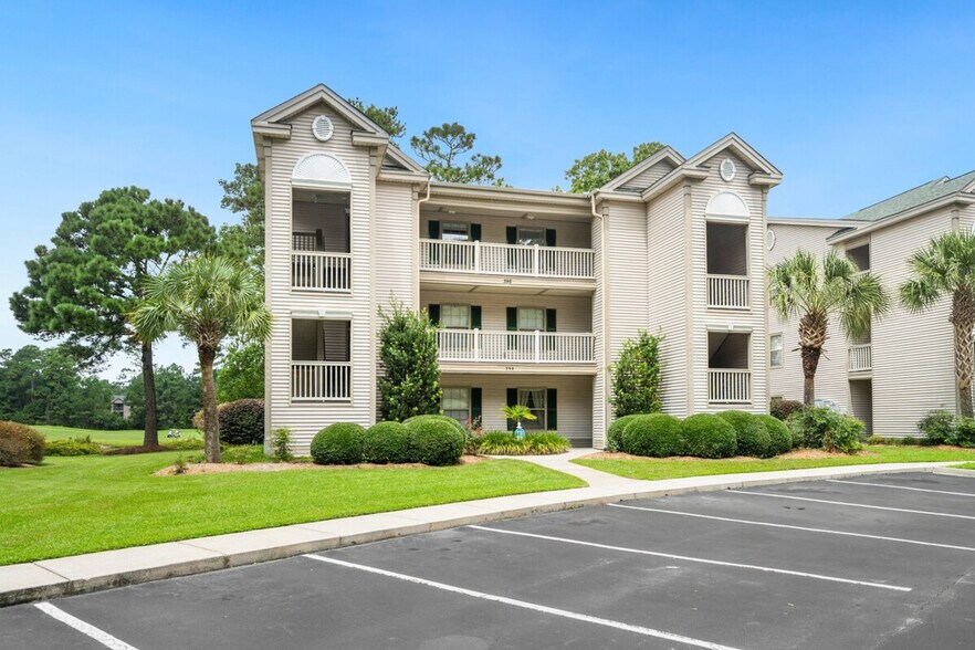 Building Photo - 400 Blue Stem Dr