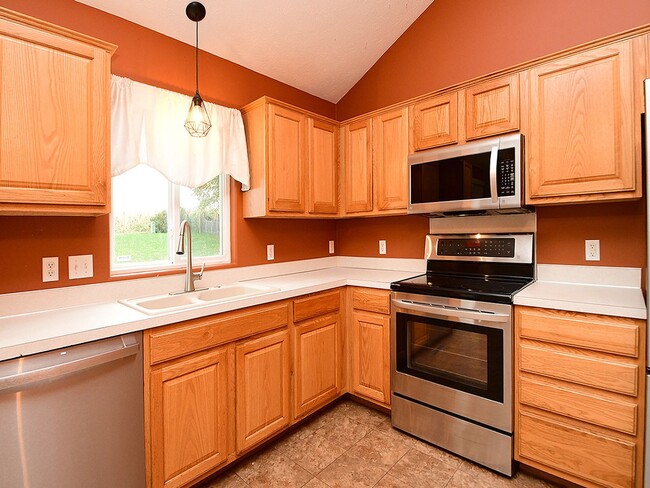 Building Photo - Inviting Home Minutes from Lake Cunningham...