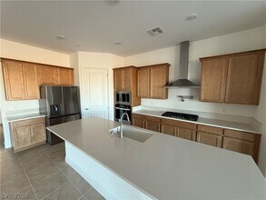 Building Photo - 162 Sun Glaze Ave