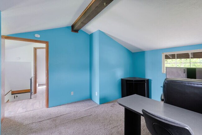 Building Photo - FOUR BEDROOM CHARMER WITH ADU IN CASTLE ROCK
