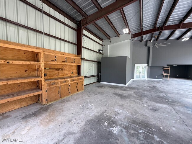 Building Photo - 6070 Lancewood Way