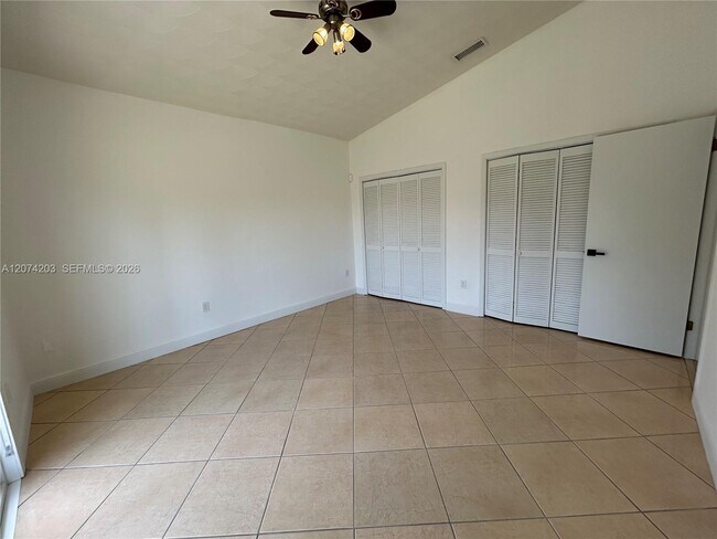 Building Photo - 6611 SW 99th Ave