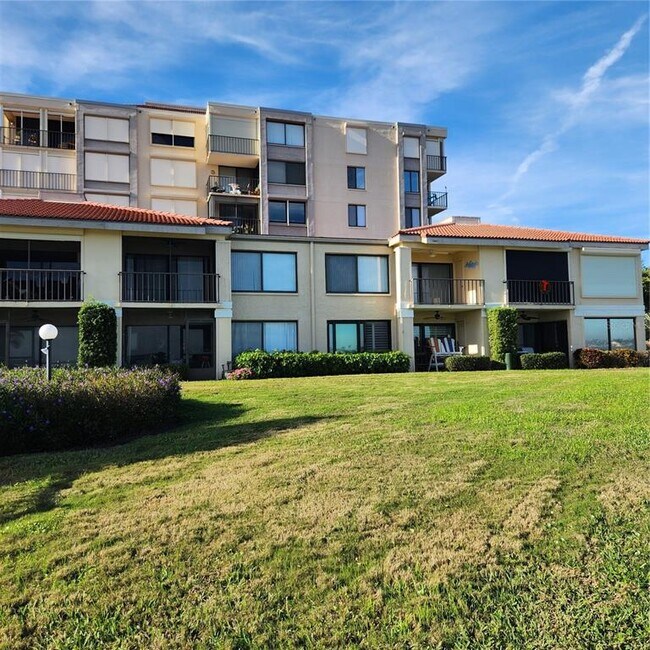 Building Photo - 6104 Palma Del Mar Blvd S