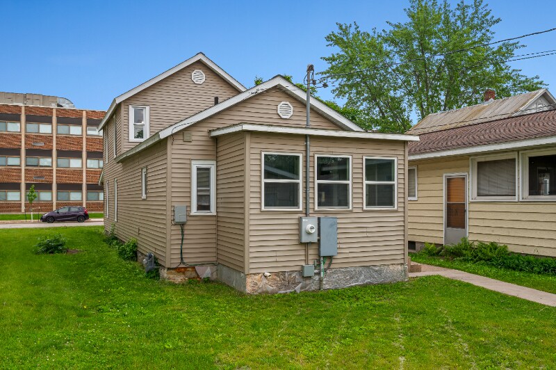 Building Photo - 1413 Avon St