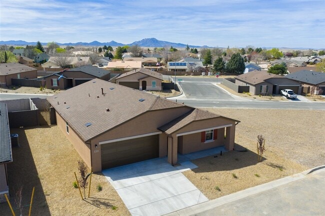 Building Photo - Brand New 4 Bedroom, 2 Bath Home! Never Been Lived In!