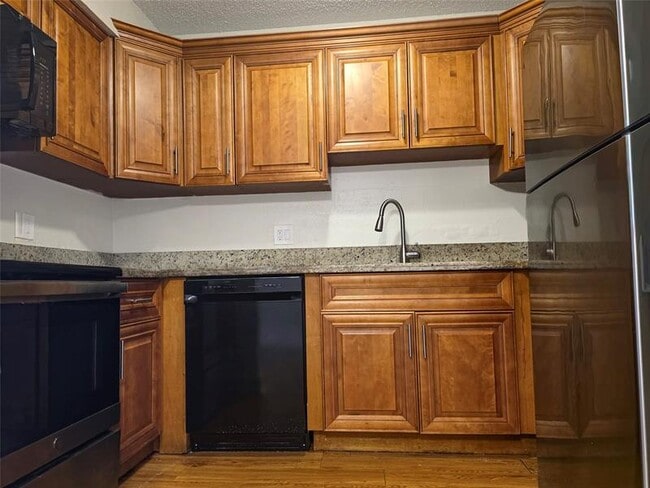 Building Photo - 3187 Coral Ridge Dr