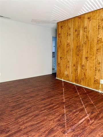 Building Photo - 5310 Laguna Dr