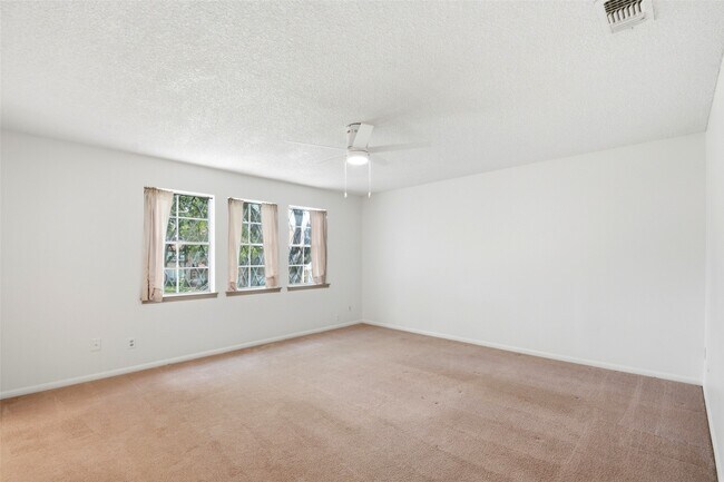 Building Photo - 2275 Triway Ln