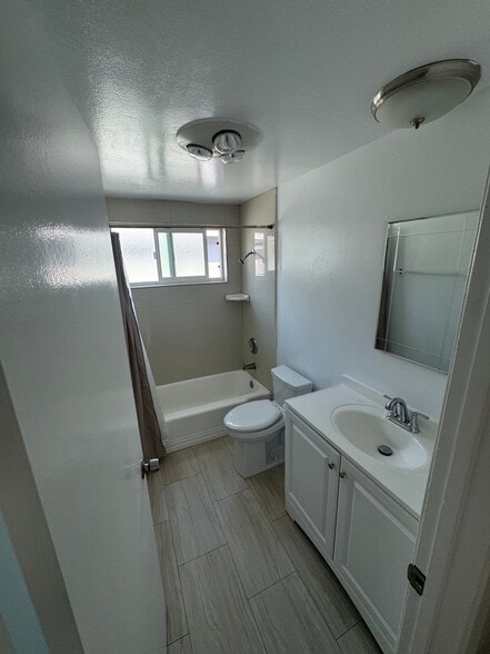 Building Photo - 1310 Agate St