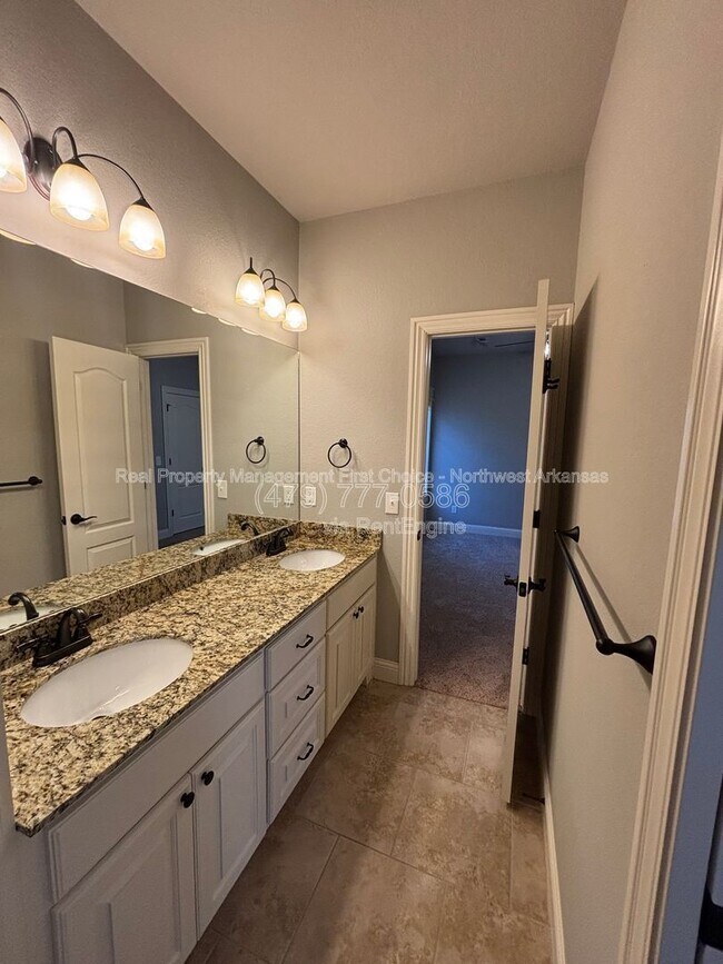 Building Photo - 1919 Sicily Ave