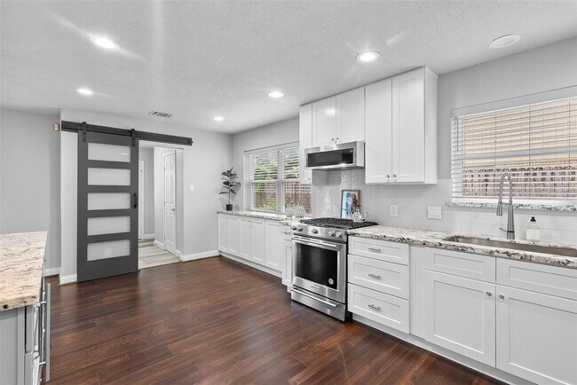 Building Photo - 1139 Lehman St