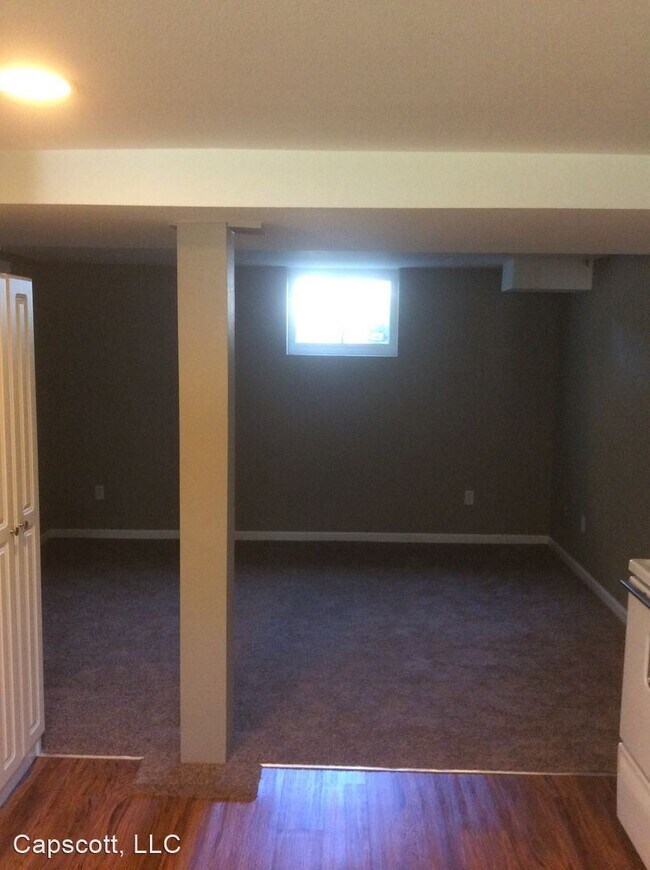 Building Photo - 1 br, 1 bath Apartment - 3727 SE Cora St.