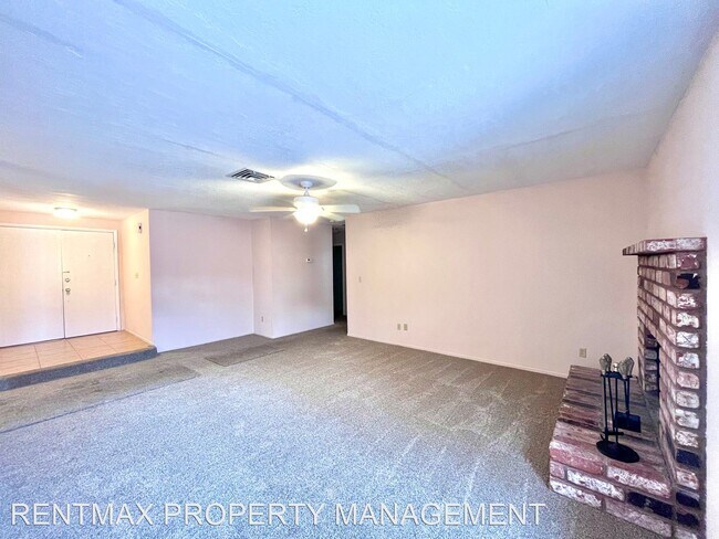 Building Photo - 3 br, 2 bath House - 1487 SUNBURST DR
