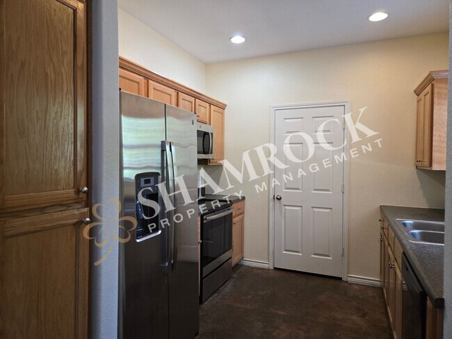 Building Photo - 834 Chambers Creek Cir