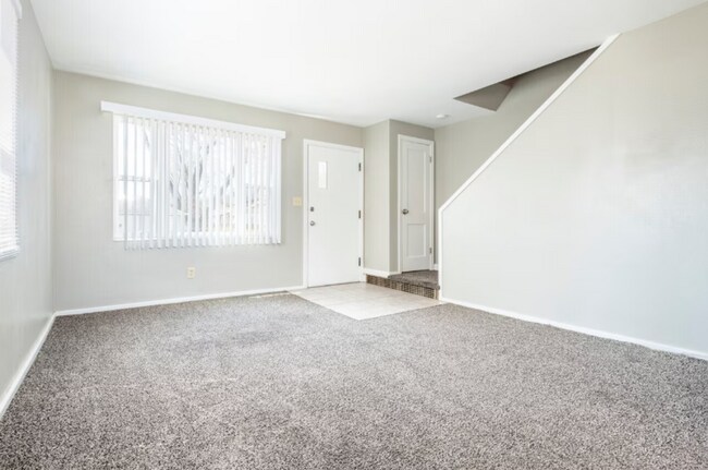 Building Photo - 2141 Garfield Ave