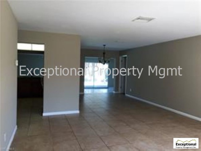 Building Photo - 3 Bedroom 2 Bath- POOL HOME!! Available ea...