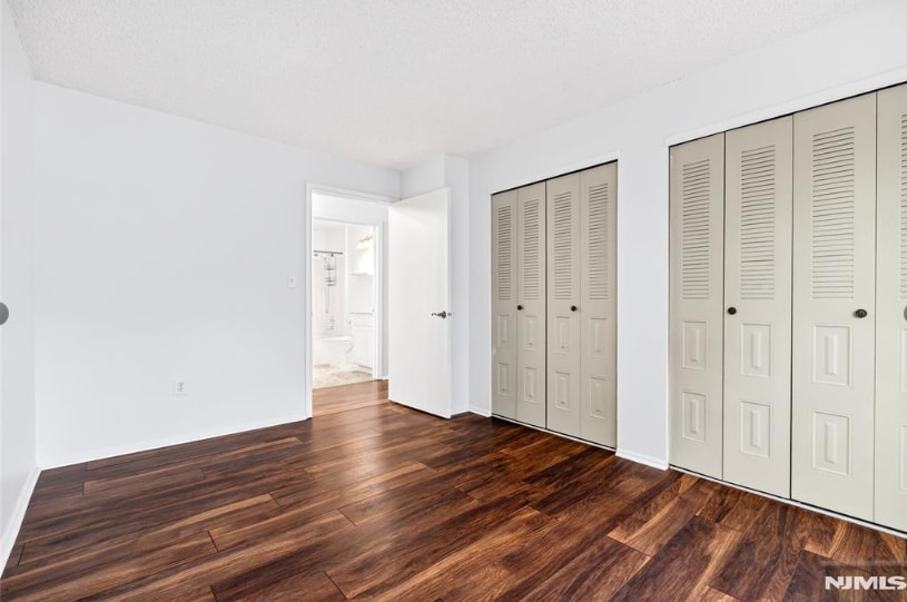 Building Photo - 556 Holly Ct