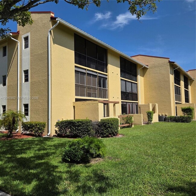 Building Photo - 2079 Coral Ridge Dr