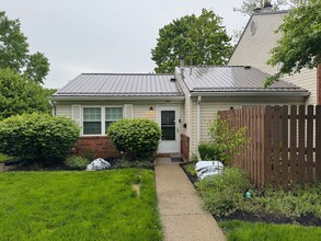 Building Photo - 1303 Lowland Ct
