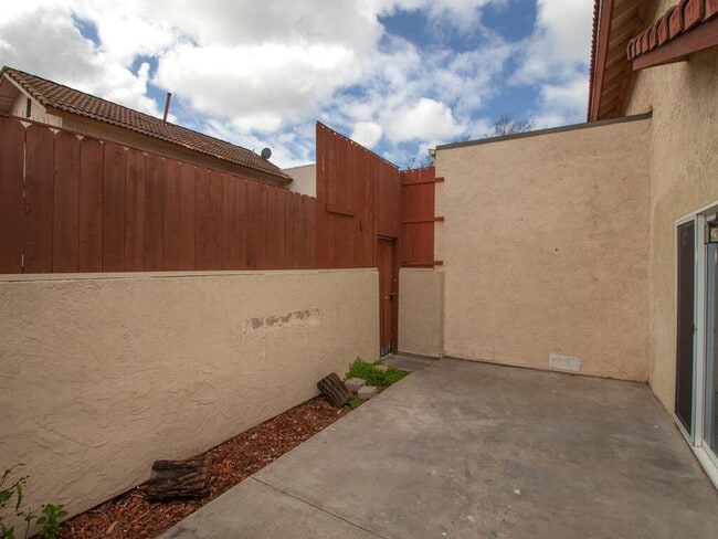 Building Photo - Available February 10th - Remodeled 2 Story, 3 Bedroom Condo